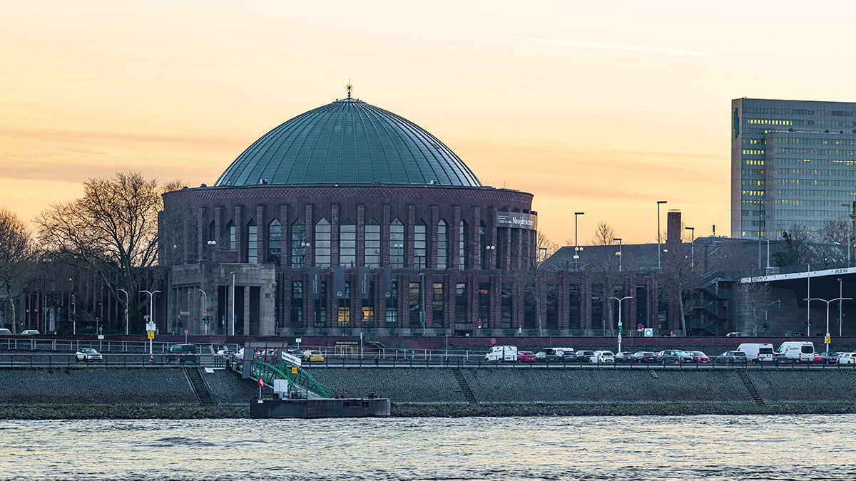 BRAWO_Projekt_Tonhalle-Duesseldorf_Architekturfoto_Rheinblick-Tag