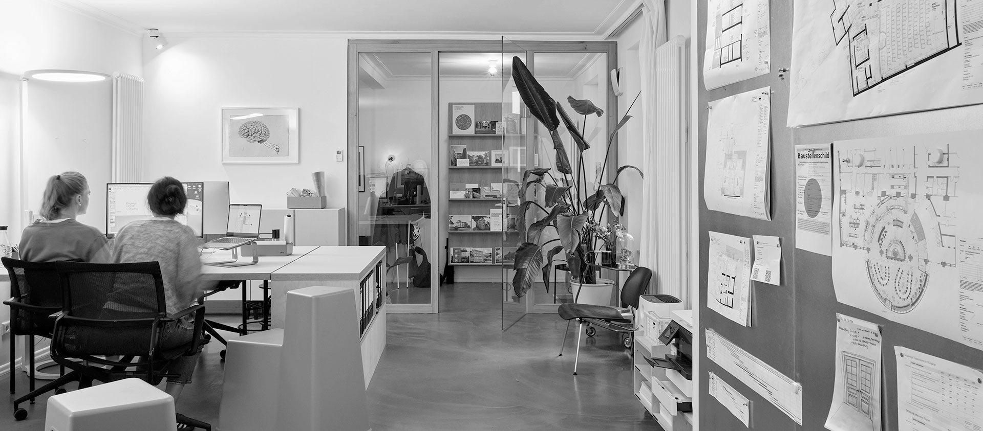 BRAWO_Buerouebersicht_Arbeitssituation-im-Team